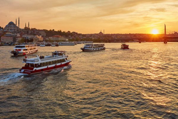 Bosphorus Sunset Luxury Yacht Cruise